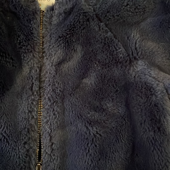 Girls Gymboree navy blue fluffy coat - Picture 2 of 4